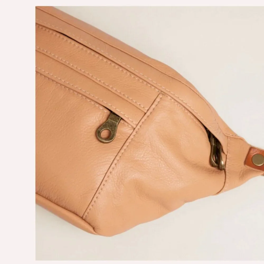 LIKE NEW - Parker Thatch Cross Your Heart Sling - Leather Butterscotch